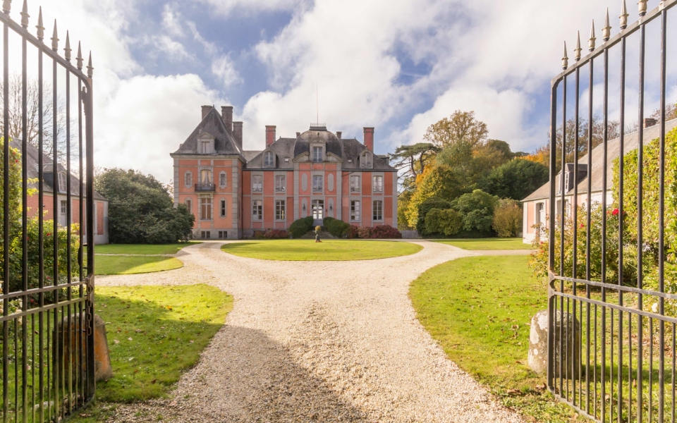 g3331_chateau_de_chantore_001